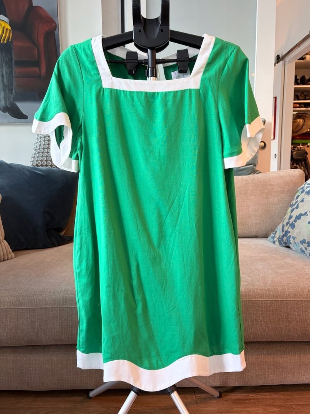 NWT - Green / White Scallop Shift Mini Dress - XS